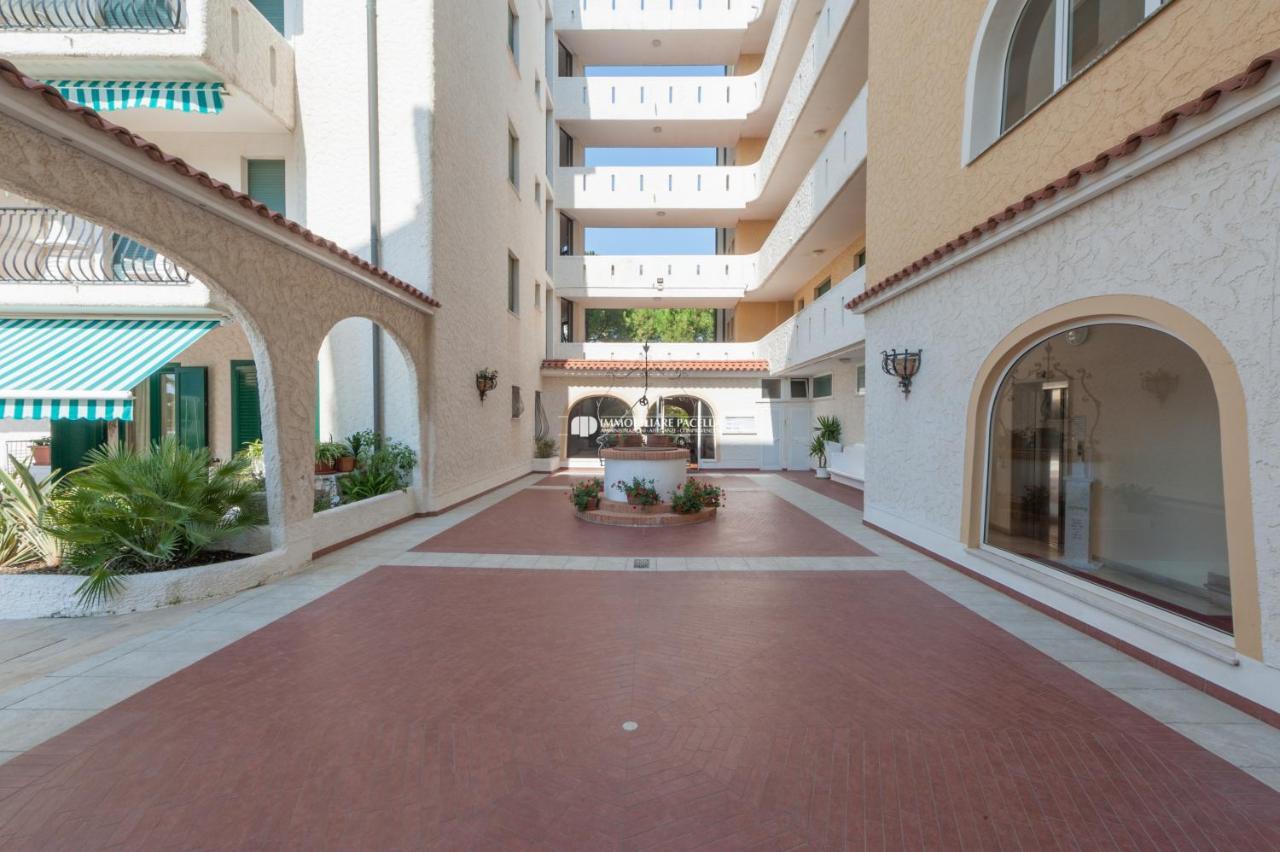 Residence El Palmar Da Colla Lido di Jesolo Exterior photo
